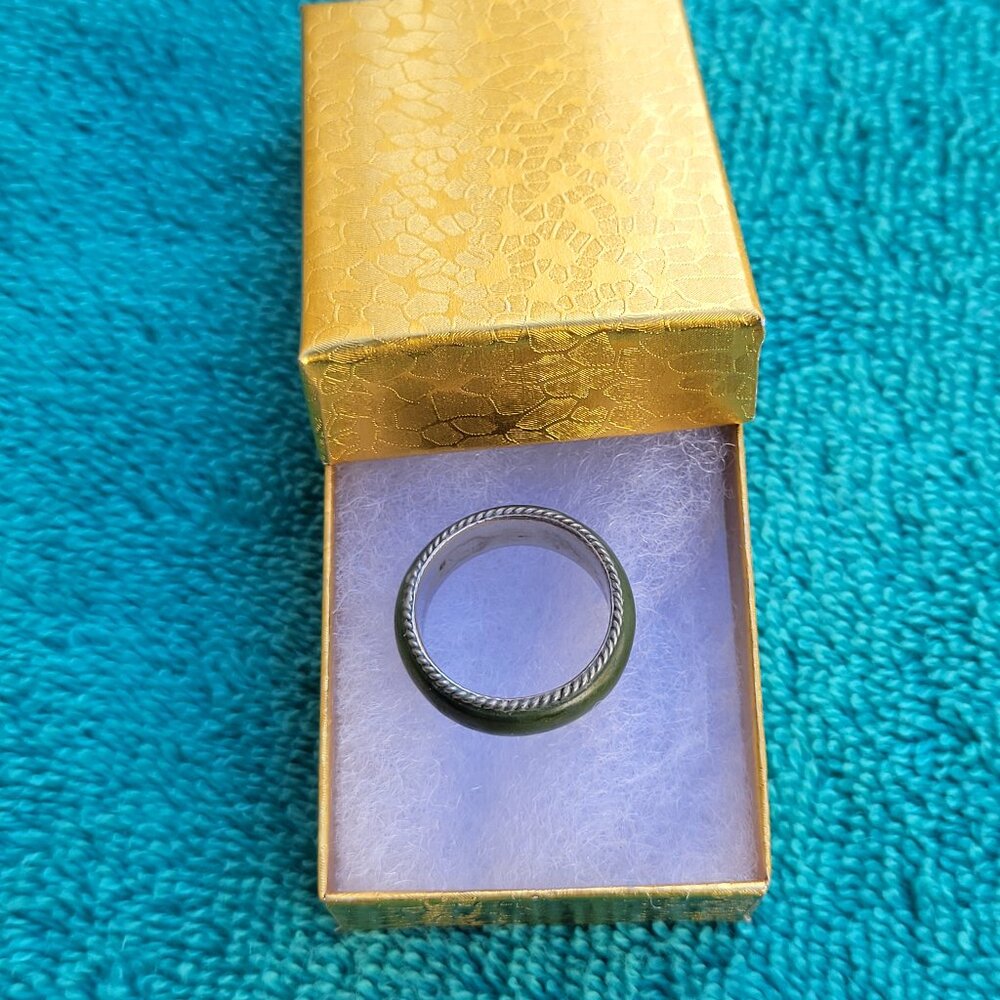 SIZE 7 JADE & STERLING SILVER BAND RING - Picture 2 of 4